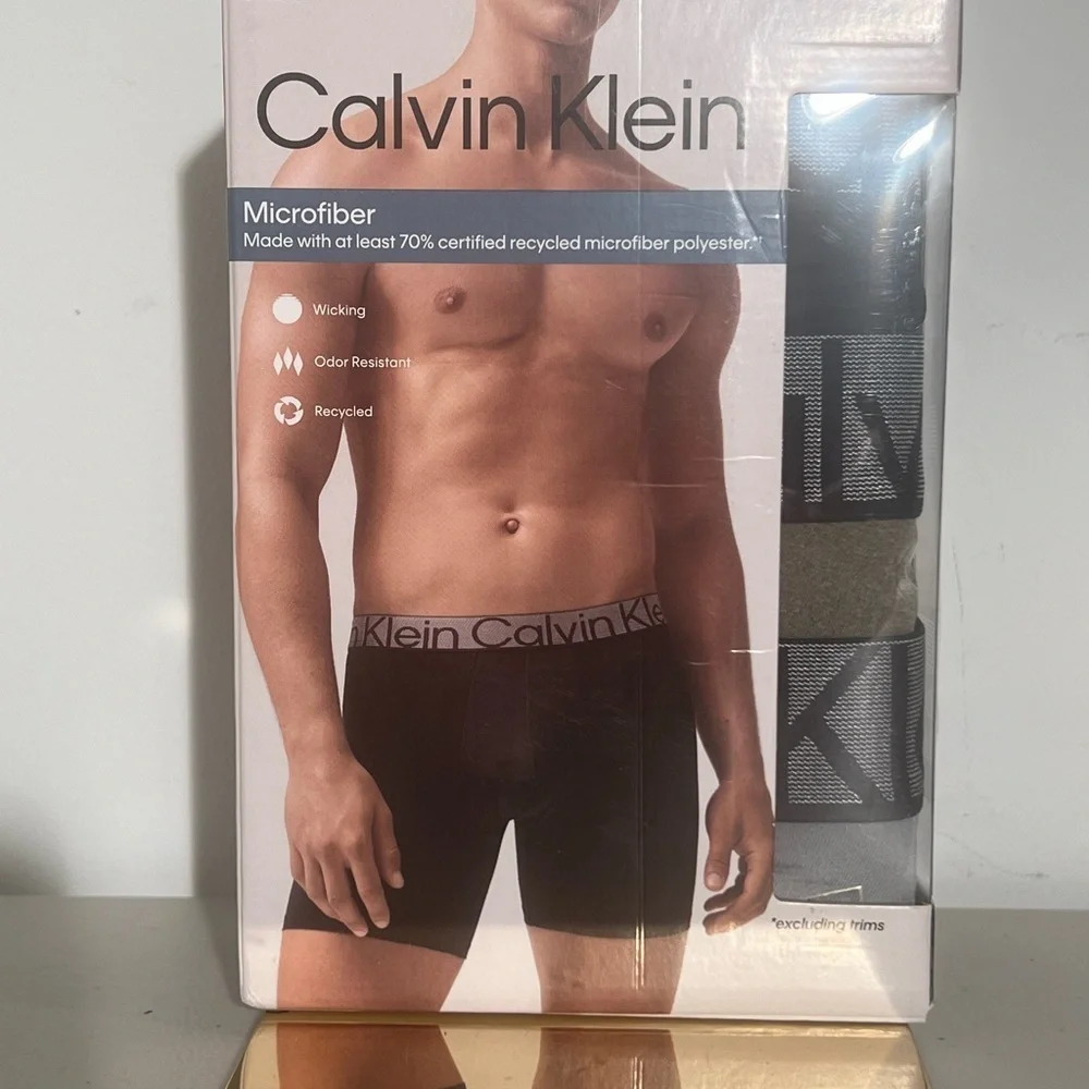 Calvin Klein Men's Microfiber Boxer Briefs - Black and Gray - Picture 2 of 3